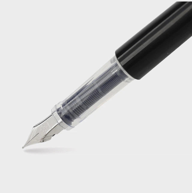 1 Pluma Fuente (punta F) + 5 Repuestos
